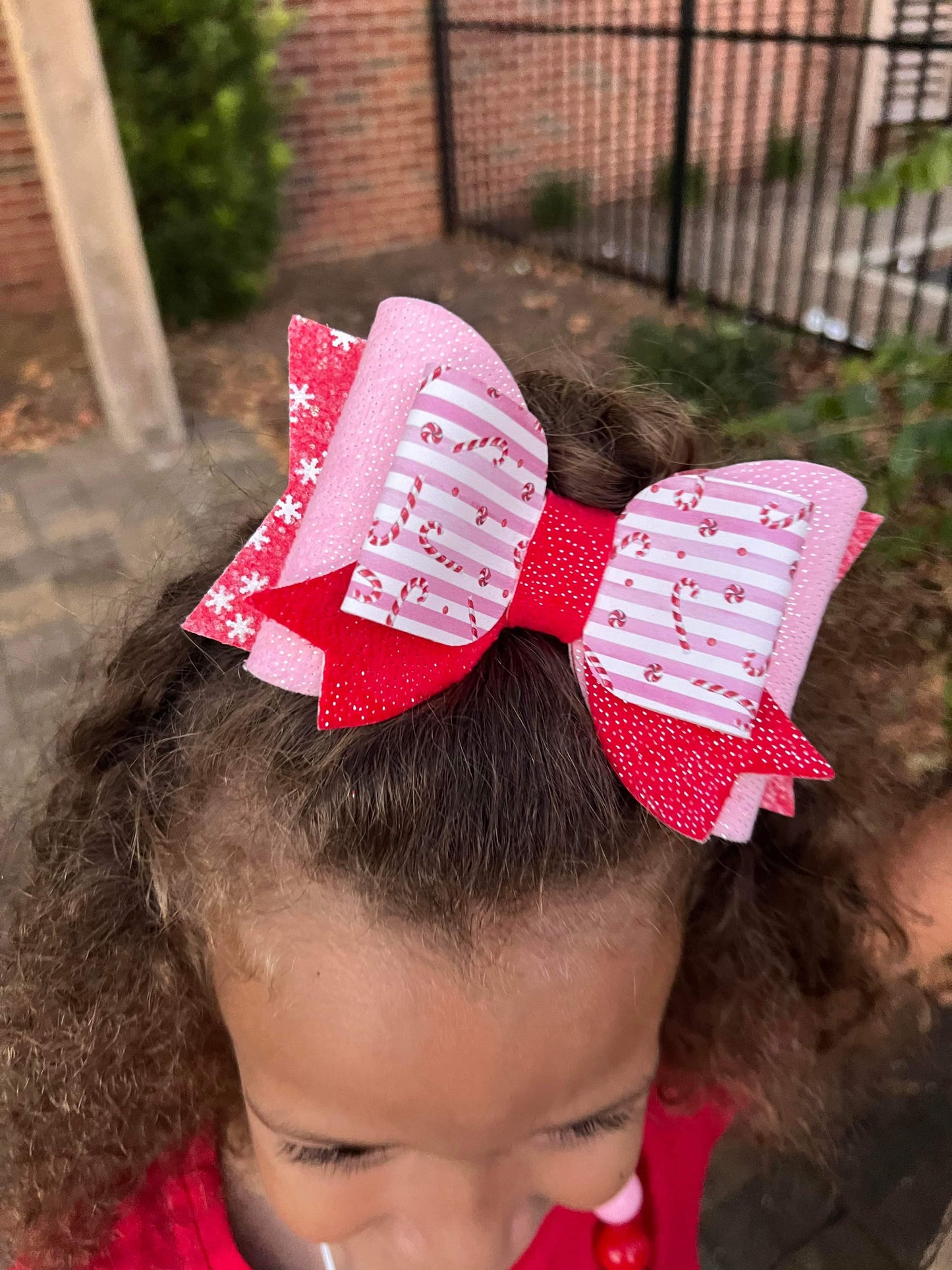 Candy Cane Melody Sweet Magnolia Bow 5.5"