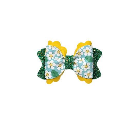 Daisies Dressed-up Scalloped Pinch Bow 4"